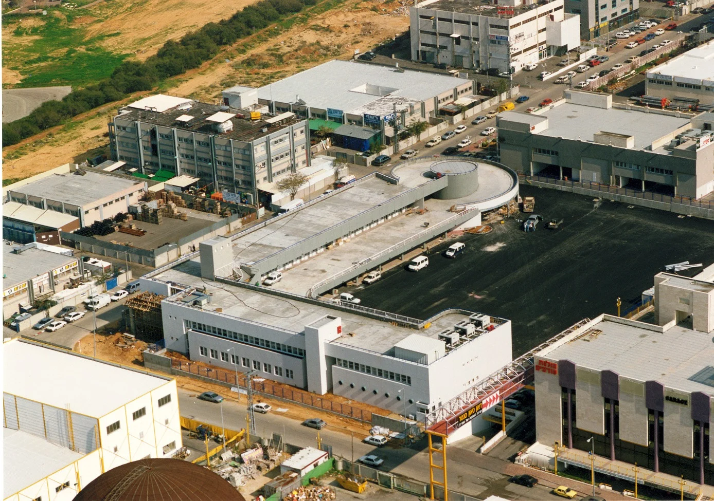 czM6Ly9tZWRpYS1wcml2YXRlLmNhbnZhLmNvbS94ZkNQWS9NQUZiSE14ZkNQWS8xL3AuanBn